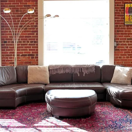 Premier Downtown Loft Building, Just Opened Villa